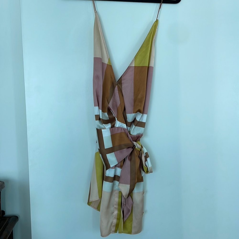 Never worn! Tags on! Brand: L’Academie, size medium, purchased on revolve